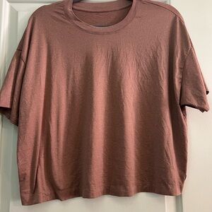 Vuori Ultimate Cropped Tee